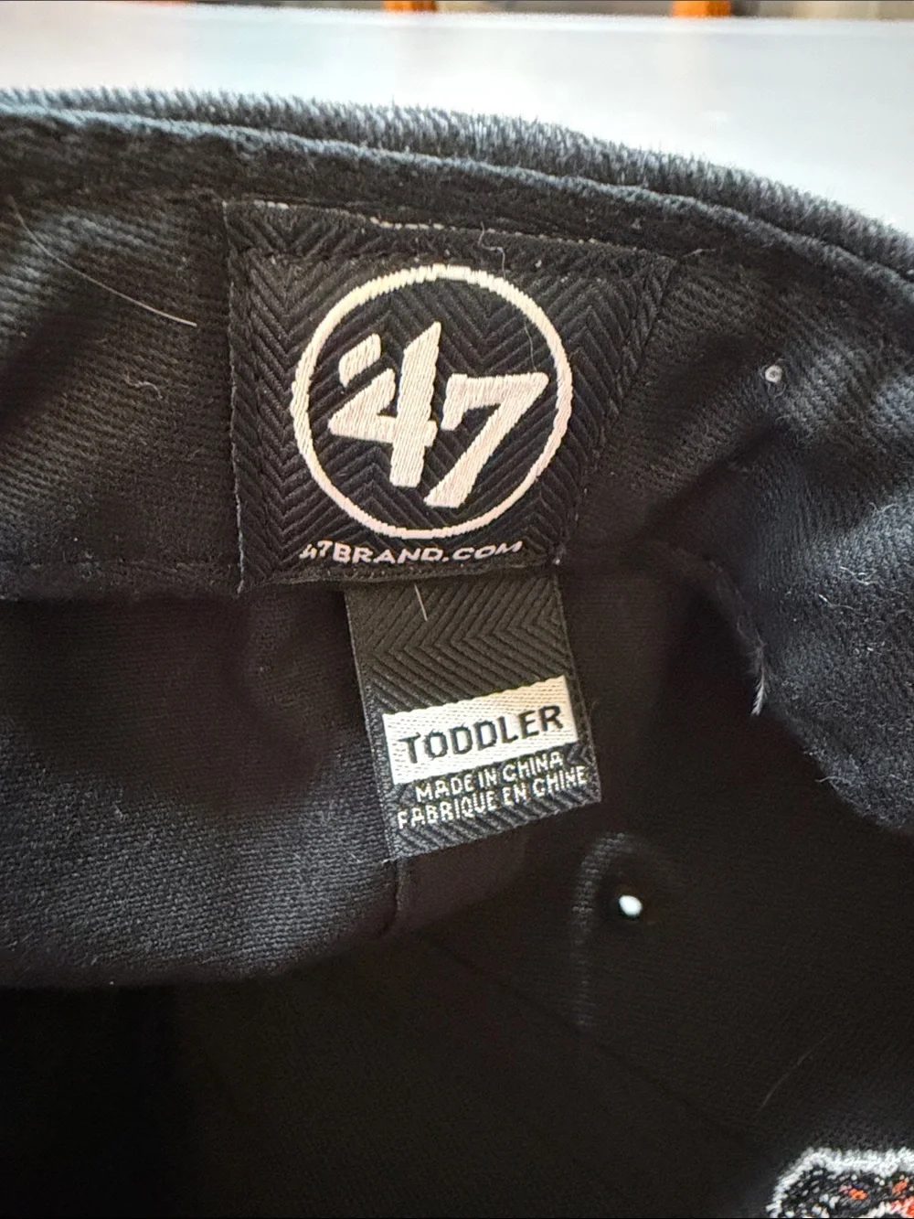 🦫 Toddler Black Baseball Cap with  en y the Beaver Logo.